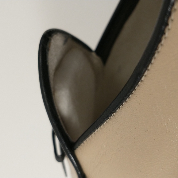 Leather Loafers Stuart Weitzman Flats Tan w/ Black Bow & Trim 8.5 Made in Spain - Picture 9 of 10